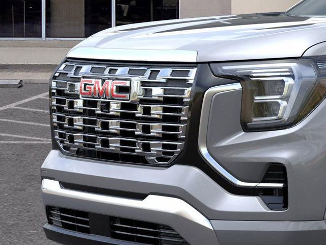 New 2026 GMC Terrain Denali w/ LPO, Black Badging Package image 13