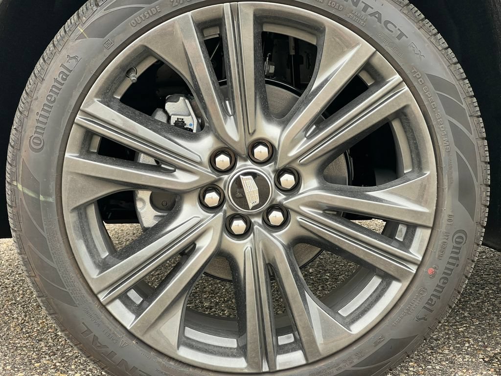 New 2027 Cadillac Optiq Premium Sport w/ LPO, Floor Liner Package AWD/4WD image 7