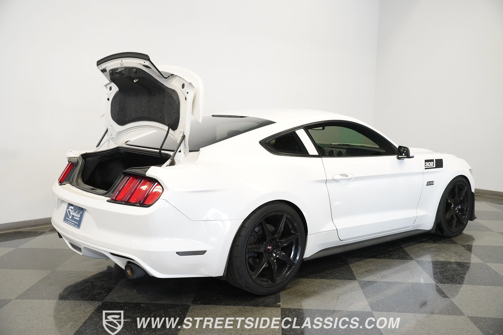 Used 2017 Ford Mustang GT image 21