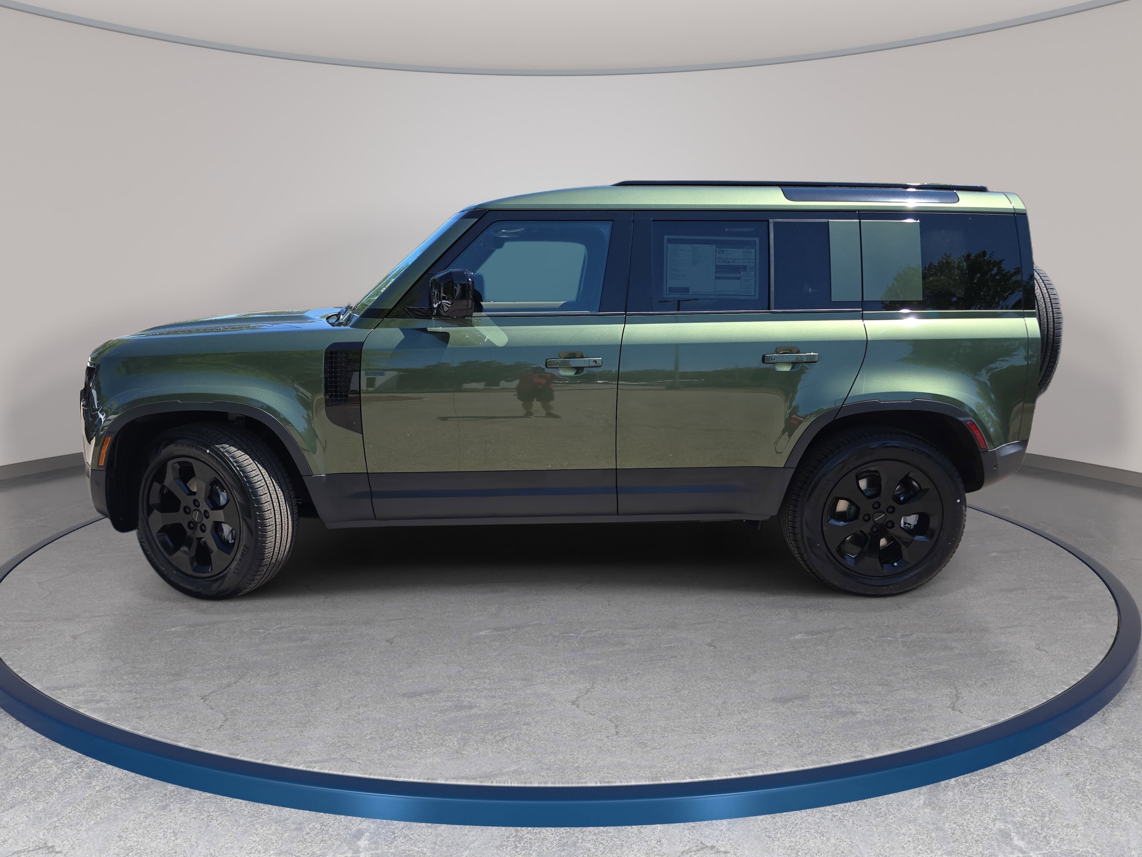 New 2026 Land Rover Defender 110 S AWD/4WD image 8