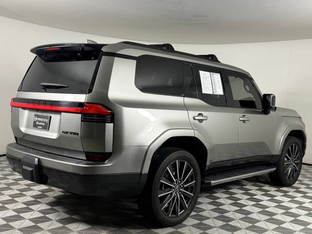 Used 2024 Lexus GX 550 w/ Accessory Package (Z1) AWD/4WD image 8