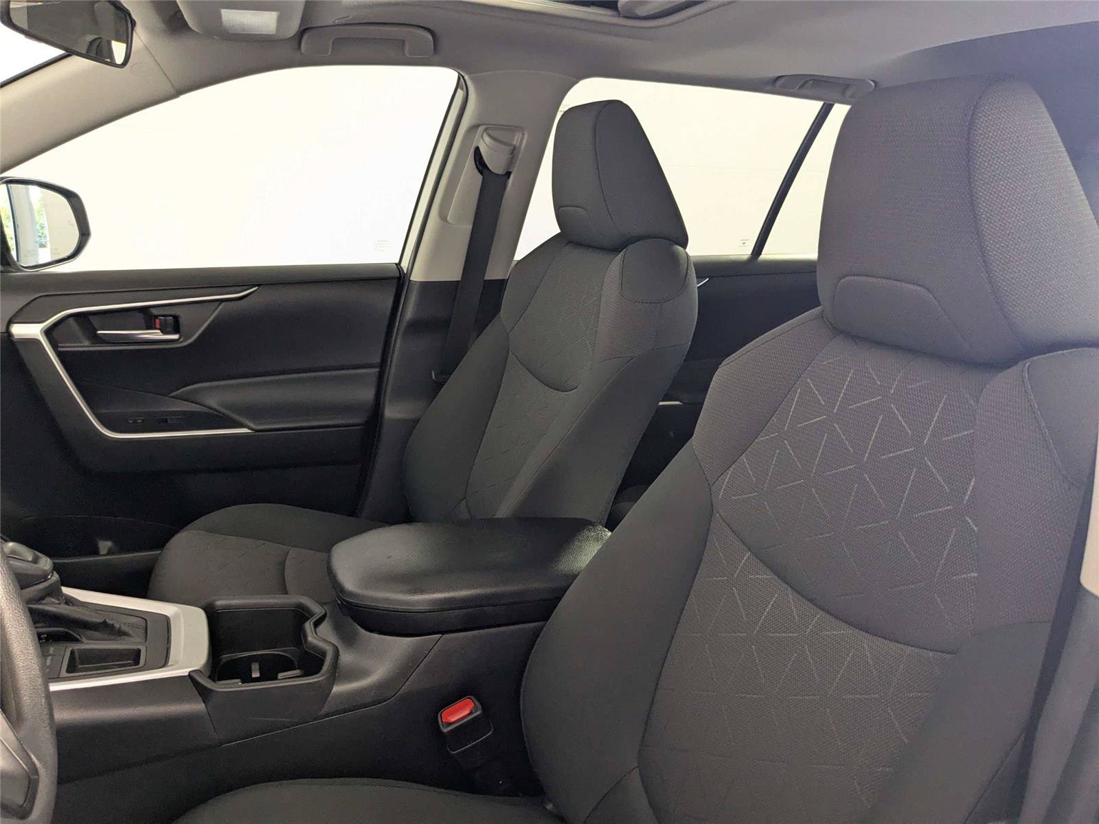 Used 2023 Toyota RAV4 XLE w/ Convenience Package FWD image 12