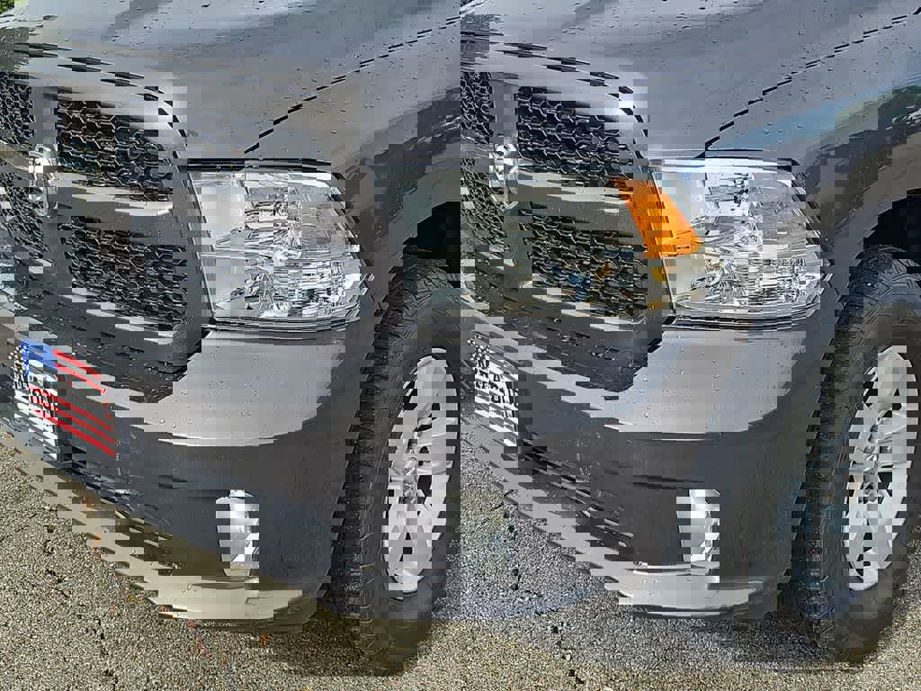 Used 2018 RAM 1500 Express image 11