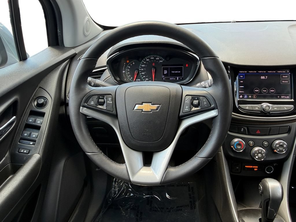 Used 2020 Chevrolet Trax LT w/ Driver Confidence Package FWD image 12