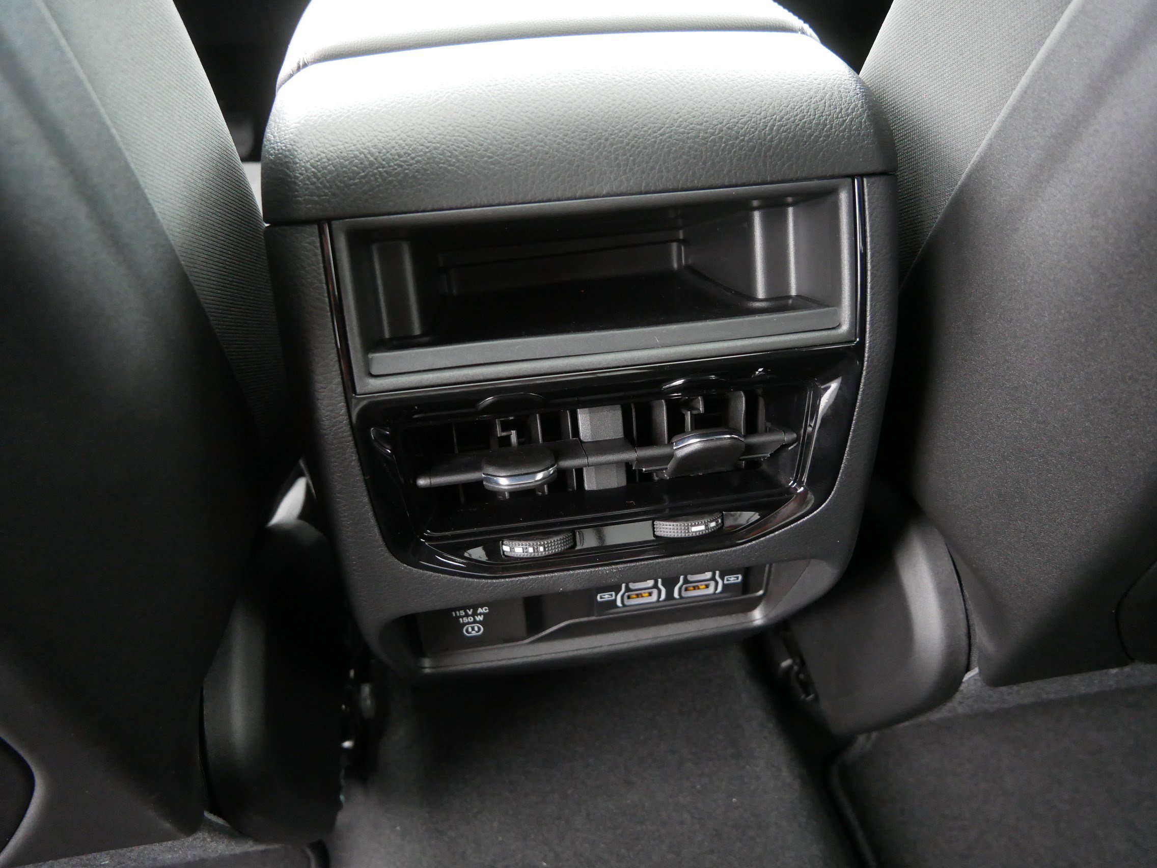 New 2025 Jeep Grand Cherokee Laredo X w/ Luxury Tech Group I image 12