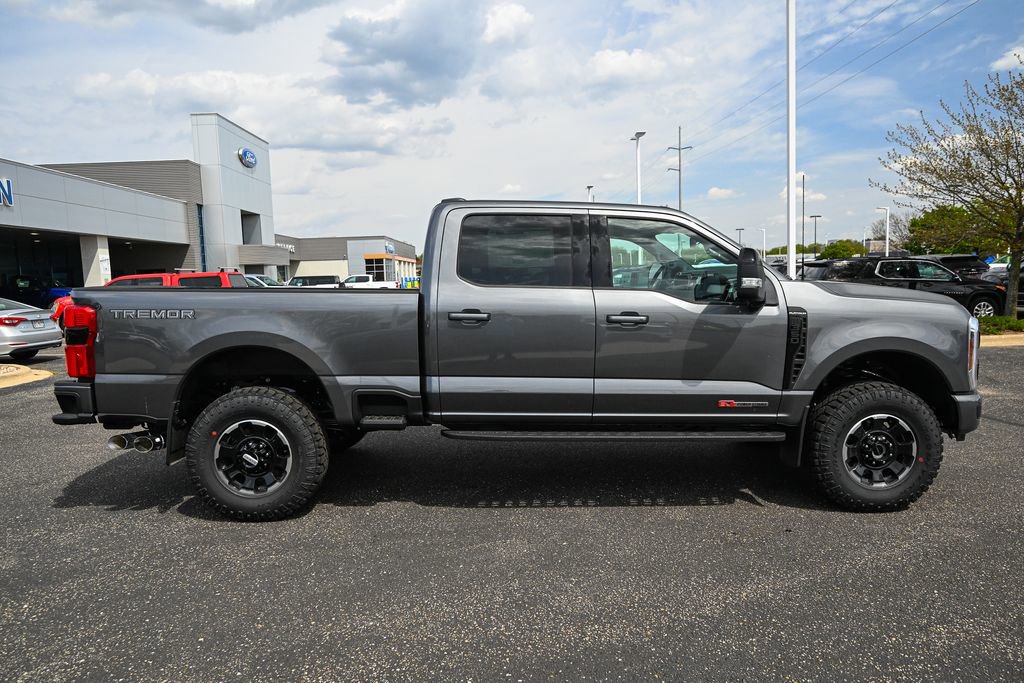 New 2026 Ford F350 Platinum AWD/4WD image 3