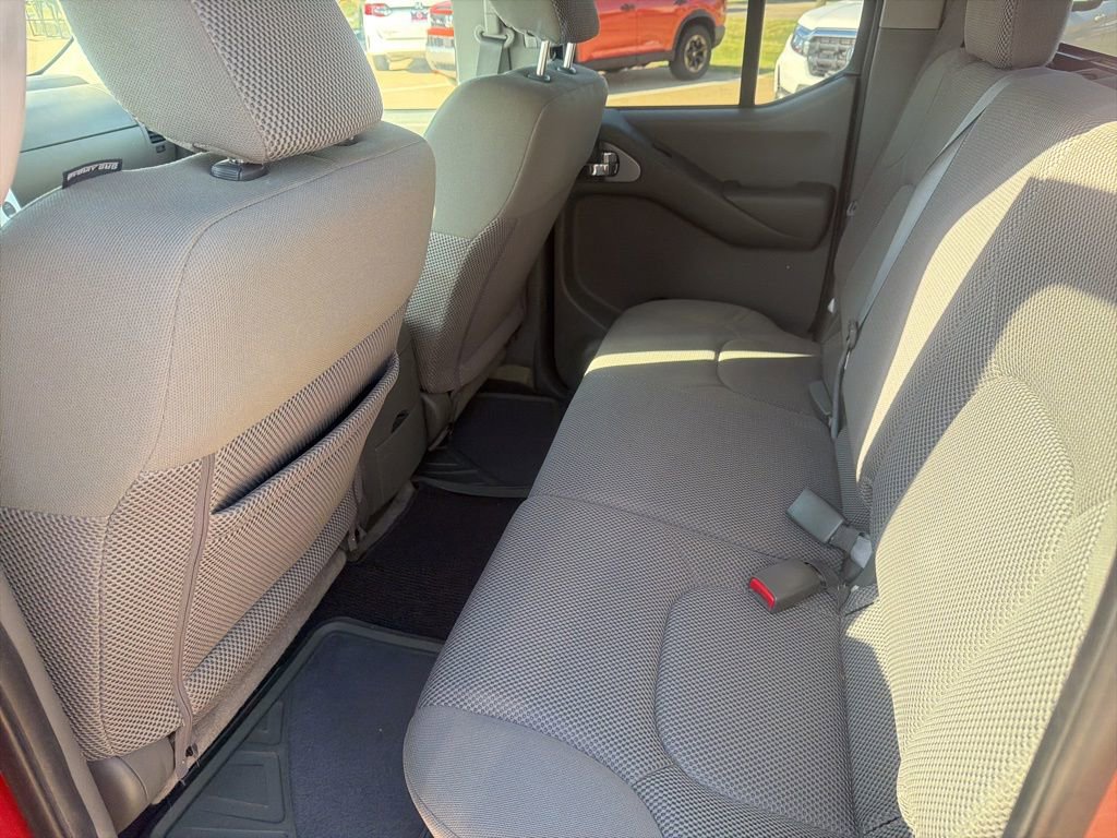 Used 2015 Nissan Frontier SV w/ SV Value Truck Package image 16