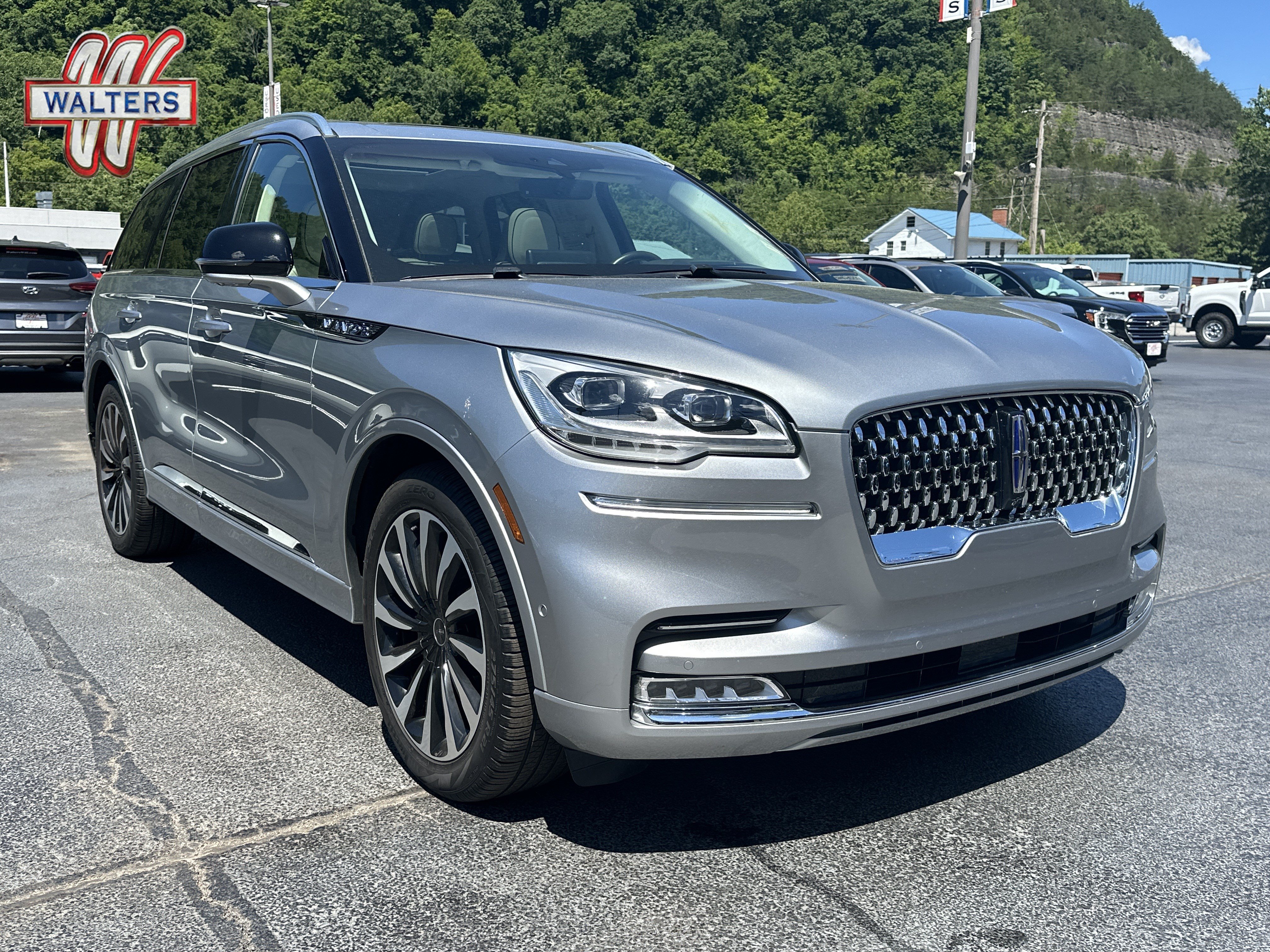 Used 2023 Lincoln Aviator Black Label Grand Touring AWD/4WD image 1