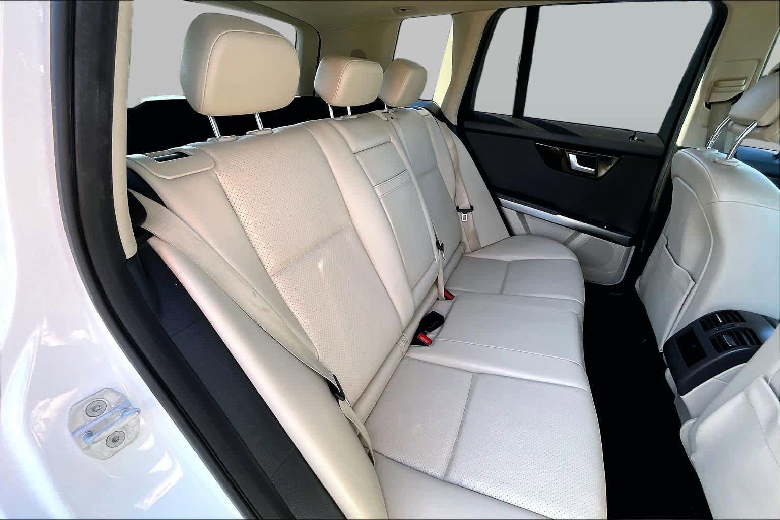 Used 2015 Mercedes-Benz GLK 350 2WD image 18