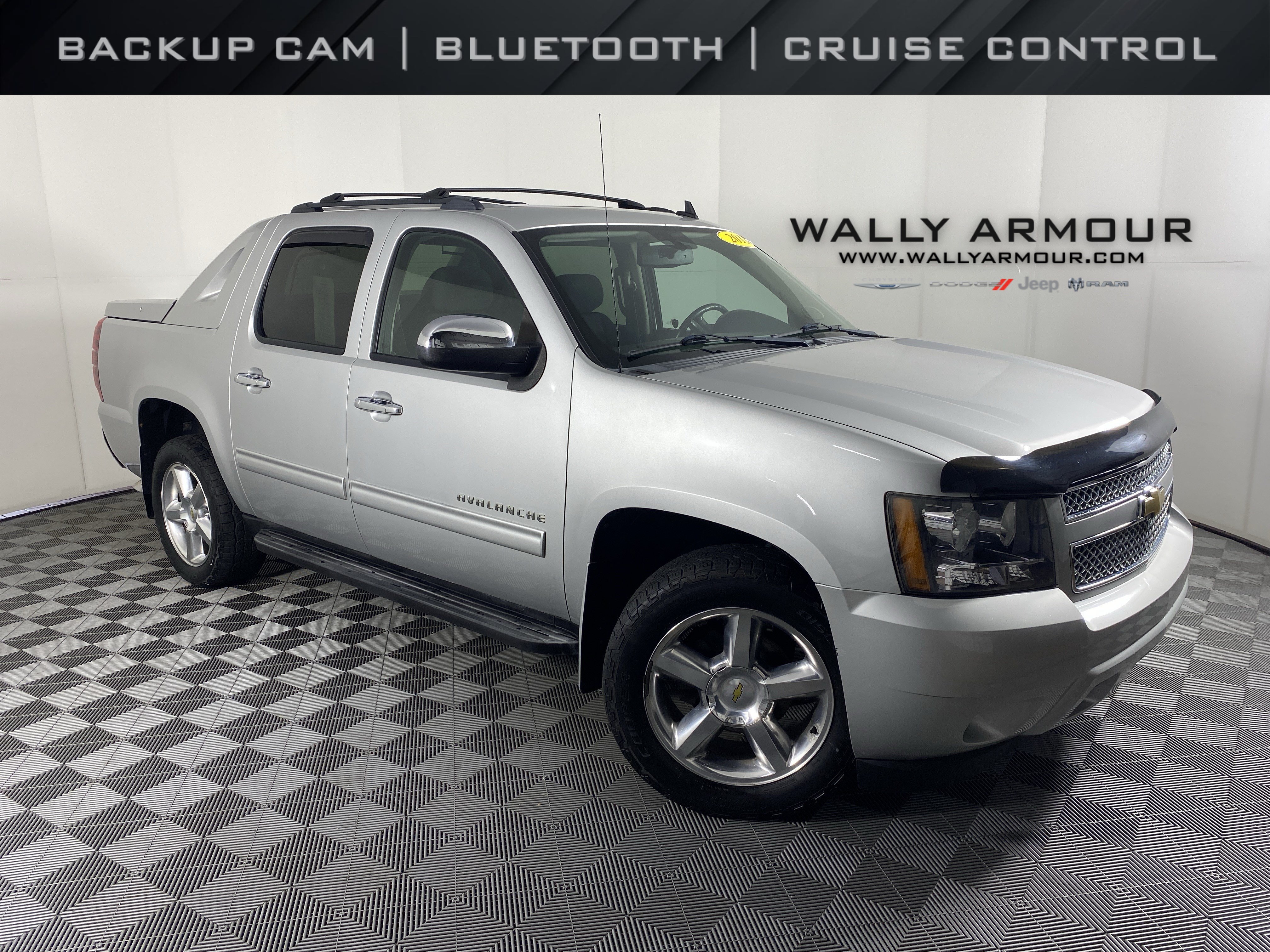 Used 2011 Chevrolet Avalanche LS w/ Regional Value Package AWD/4WD image 1
