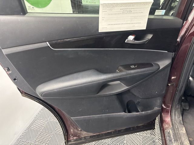 Used 2019 Kia Sorento LX w/ LX Convenience Package image 13
