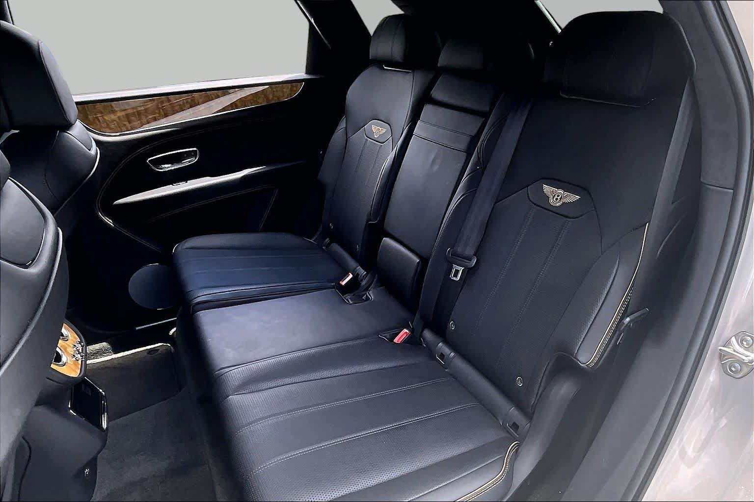 Used 2022 Bentley Bentayga AWD/4WD image 20