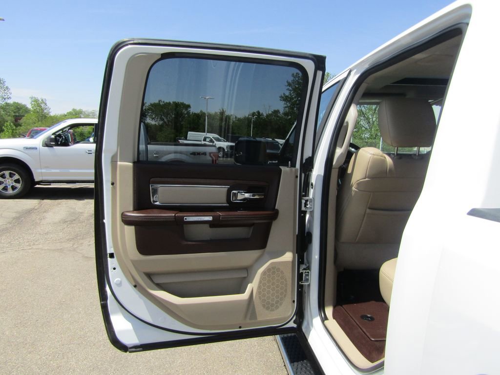 Used 2017 RAM 1500 Laramie w/ Convenience Group AWD/4WD image 37