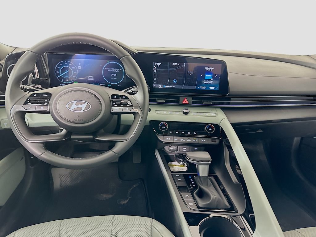 New 2026 Hyundai Elantra Limited image 18