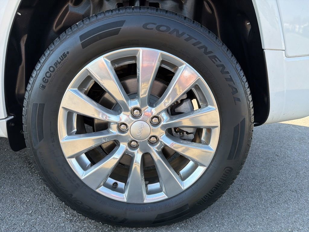 Used 2018 Jeep Cherokee Overland w/ Technology Group image 14