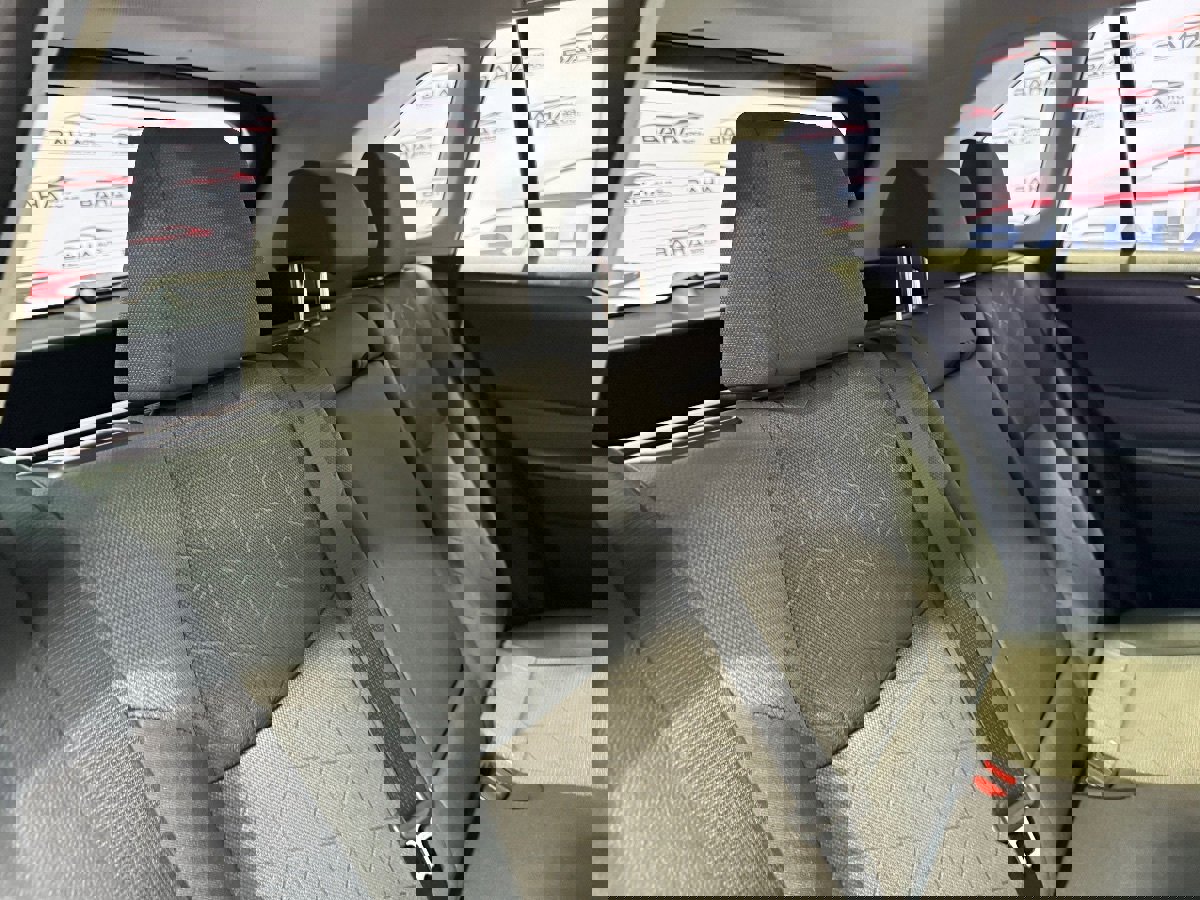 Used 2022 Toyota RAV4 XLE image 45