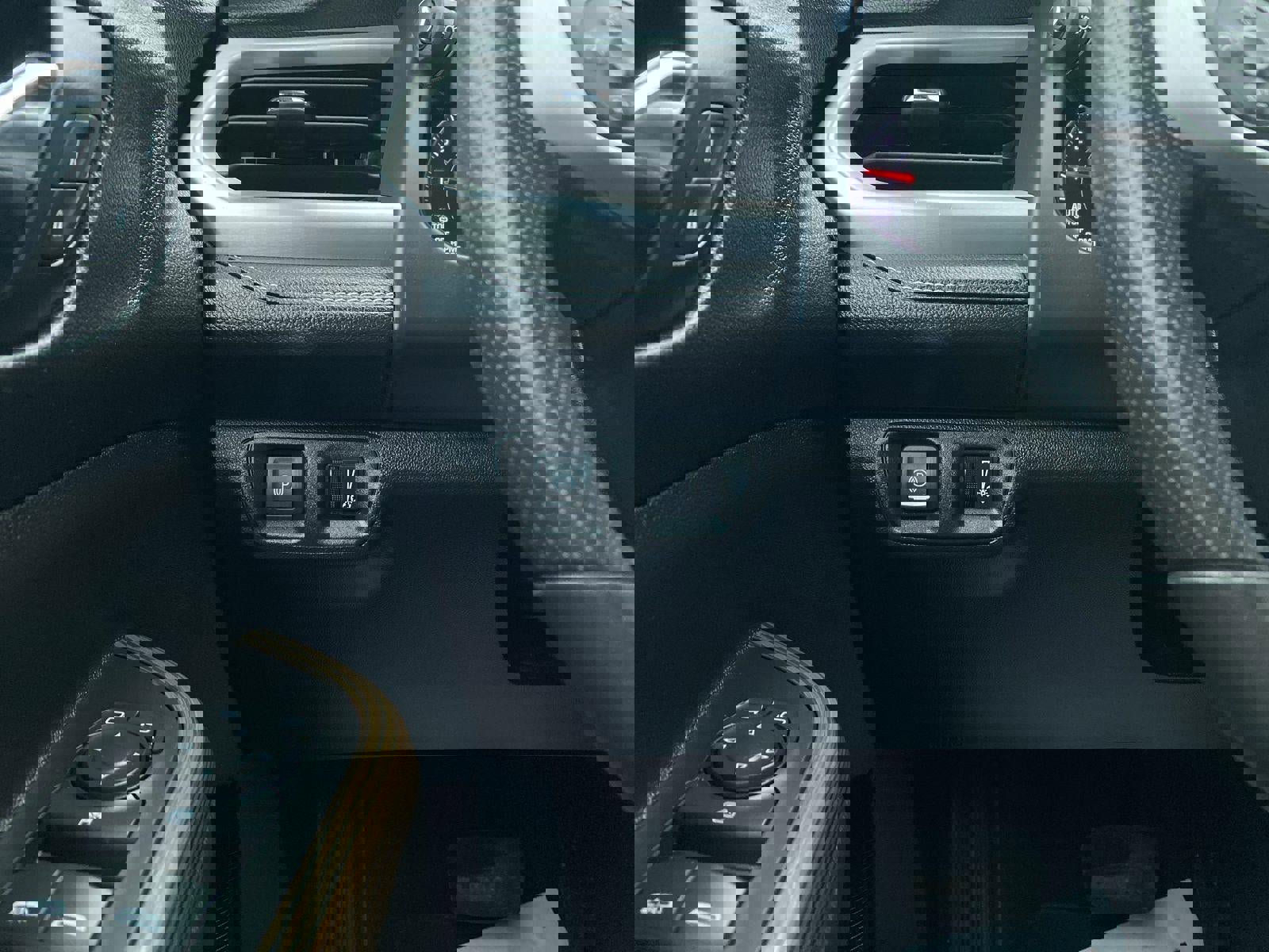 Certified 2023 GMC Acadia SLE w/ Driver Convenience Package image 9