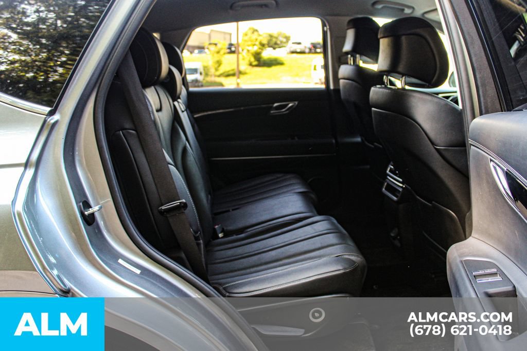 Used 2025 Genesis GV80 2.5T Standard AWD/4WD image 18