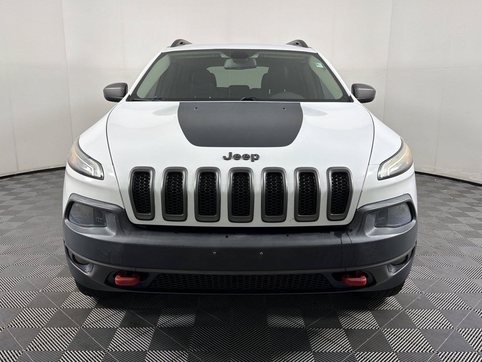 Used 2014 Jeep Cherokee Trailhawk w/ Leather Interior Group AWD/4WD image 2