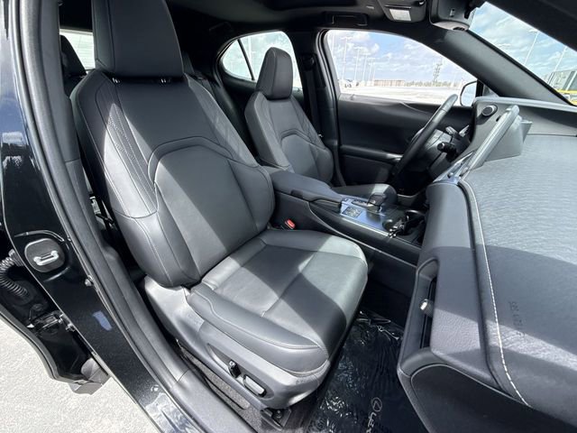 Used 2025 Lexus UX 300h FWD w/ Accessory Package (Z1) image 26