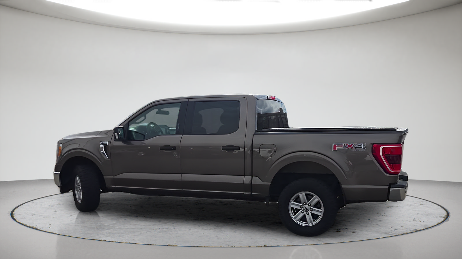 Used 2021 Ford F150 XLT w/ Equipment Group 301A Mid AWD/4WD image 10