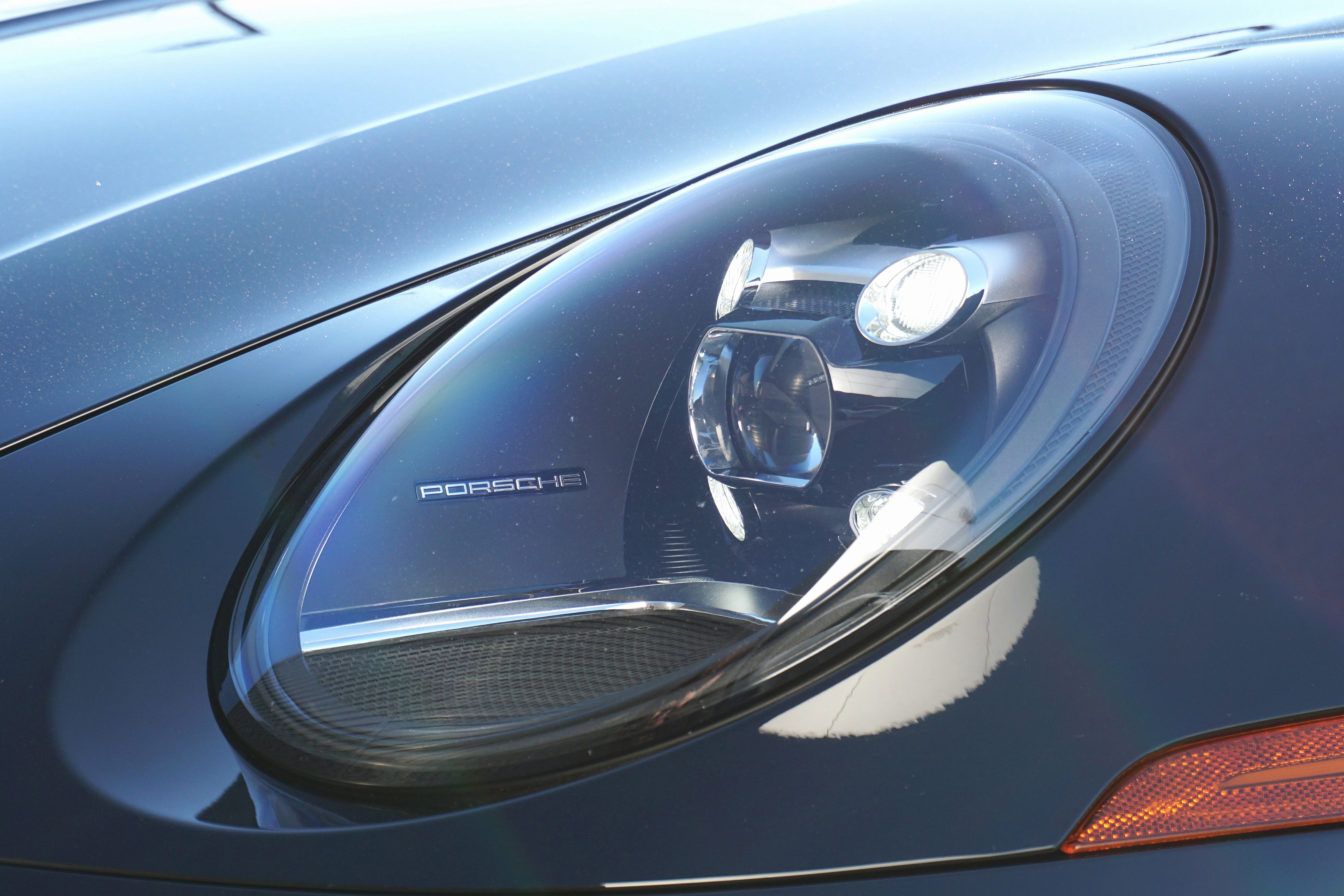Certified 2020 Porsche 911 Carrera RWD image 9