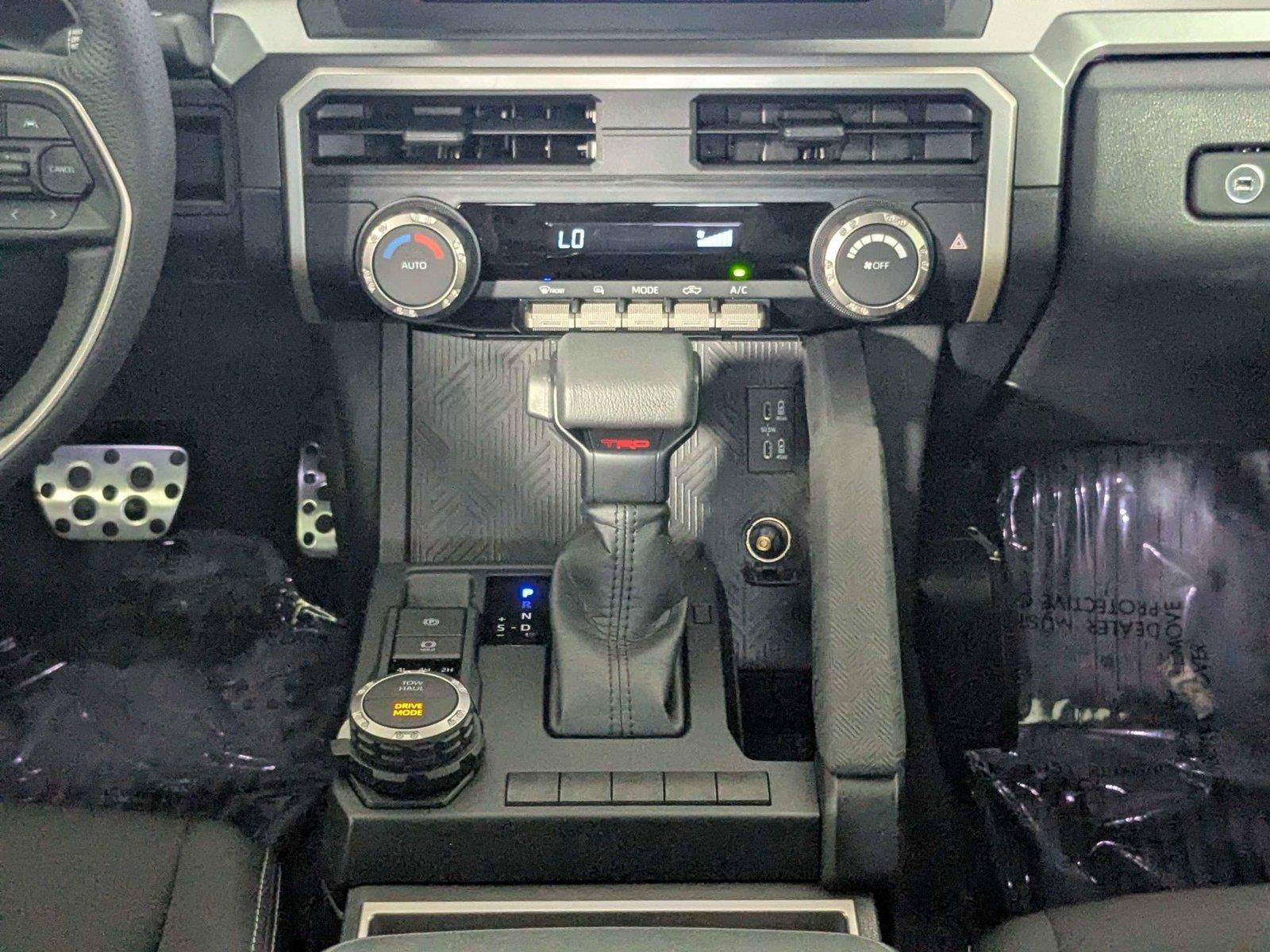 Certified 2025 Toyota Tacoma TRD Sport AWD/4WD image 38