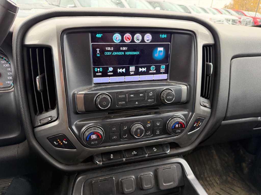 Used 2018 Chevrolet Silverado 1500 LT w/ All Star Edition AWD/4WD image 3