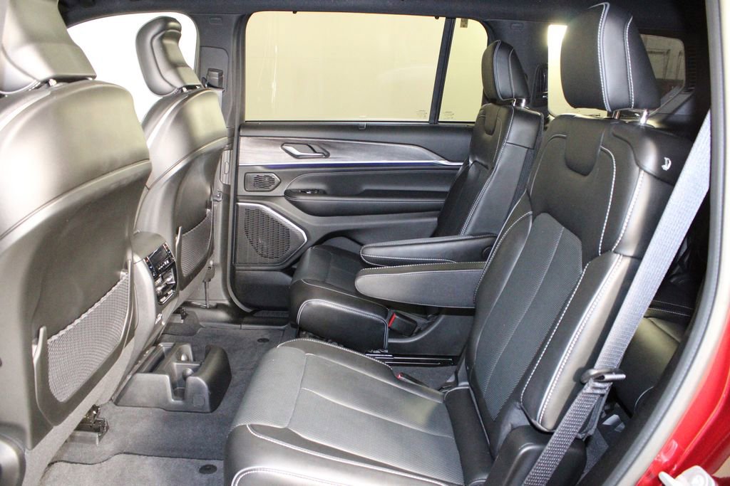 Used 2023 Jeep Grand Cherokee L Overland w/ Advanced Protech Group III image 14