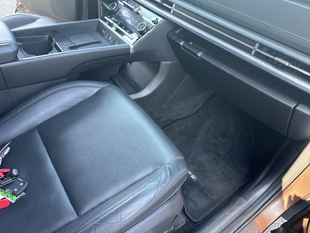 Certified 2024 Hyundai Santa Fe Limited FWD image 37