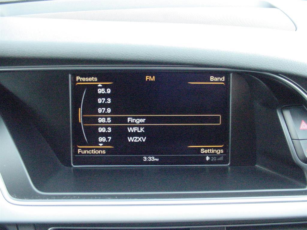 Used 2016 Audi A4 Premium Plus w/ Technology Package image 16