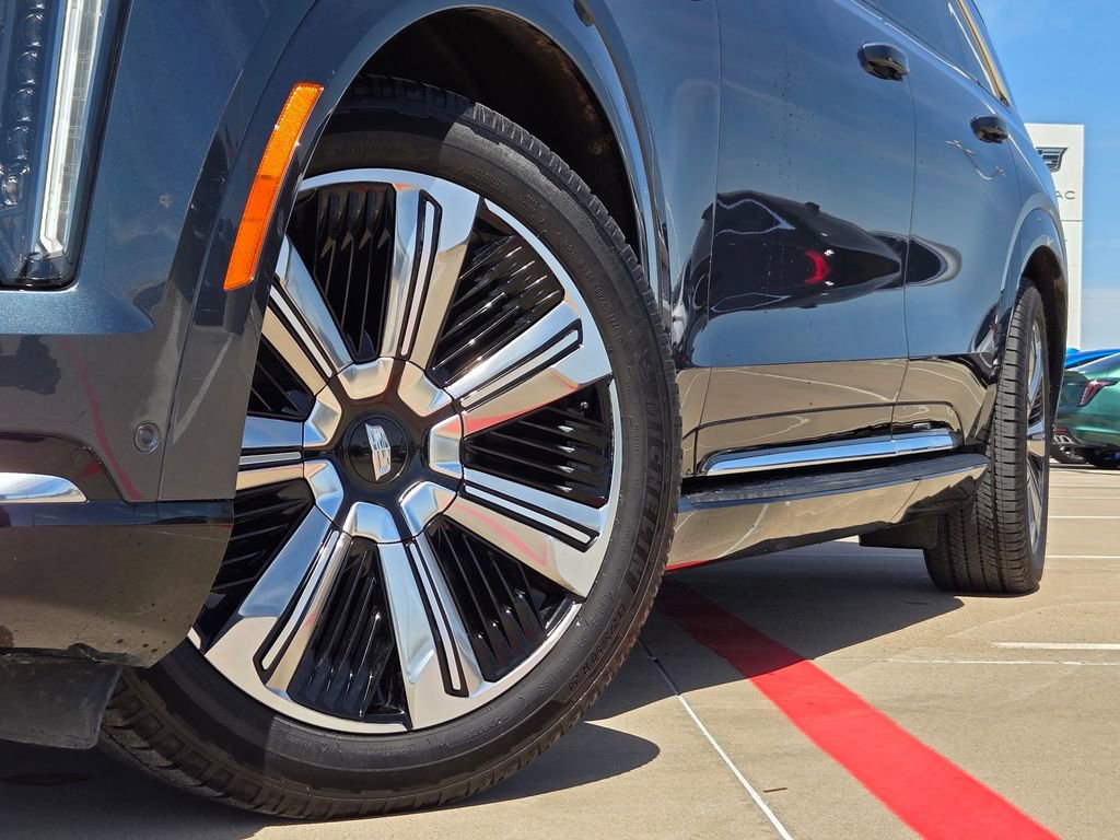 Certified 2025 Cadillac Escalade IQ Luxury 2 w/ LPO, Premium Carpet Package image 8
