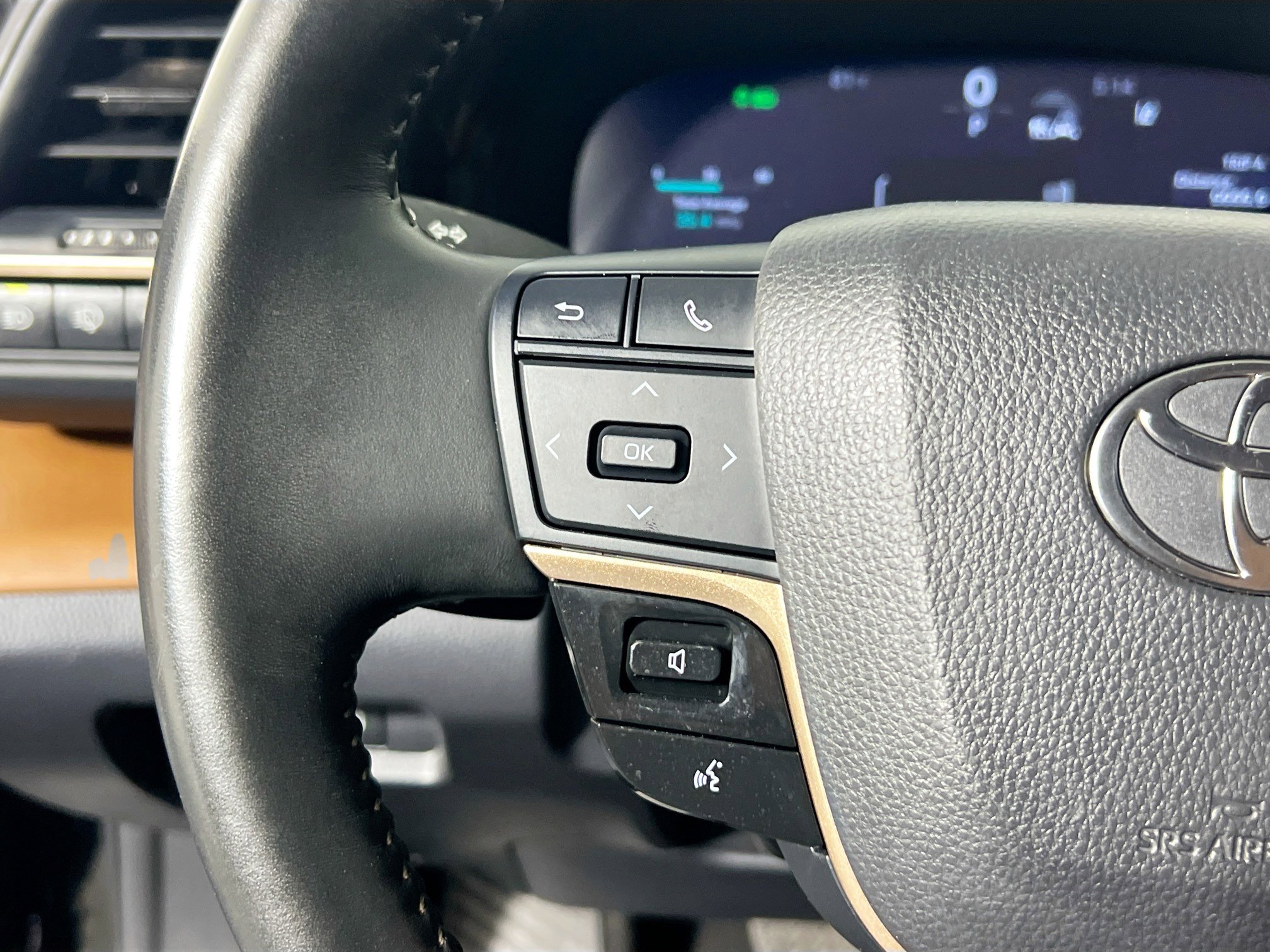 Used 2025 Toyota Crown Signia AWD/4WD image 18