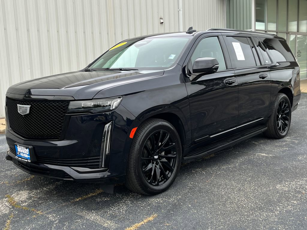 Used 2021 Cadillac Escalade ESV Sport Platinum w/ LPO, ONYX Package image 4
