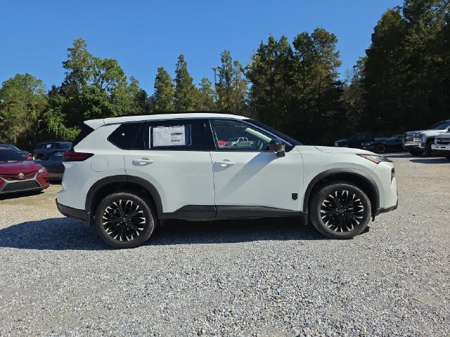 New 2027 Nissan Rogue Dark Armor FWD image 9