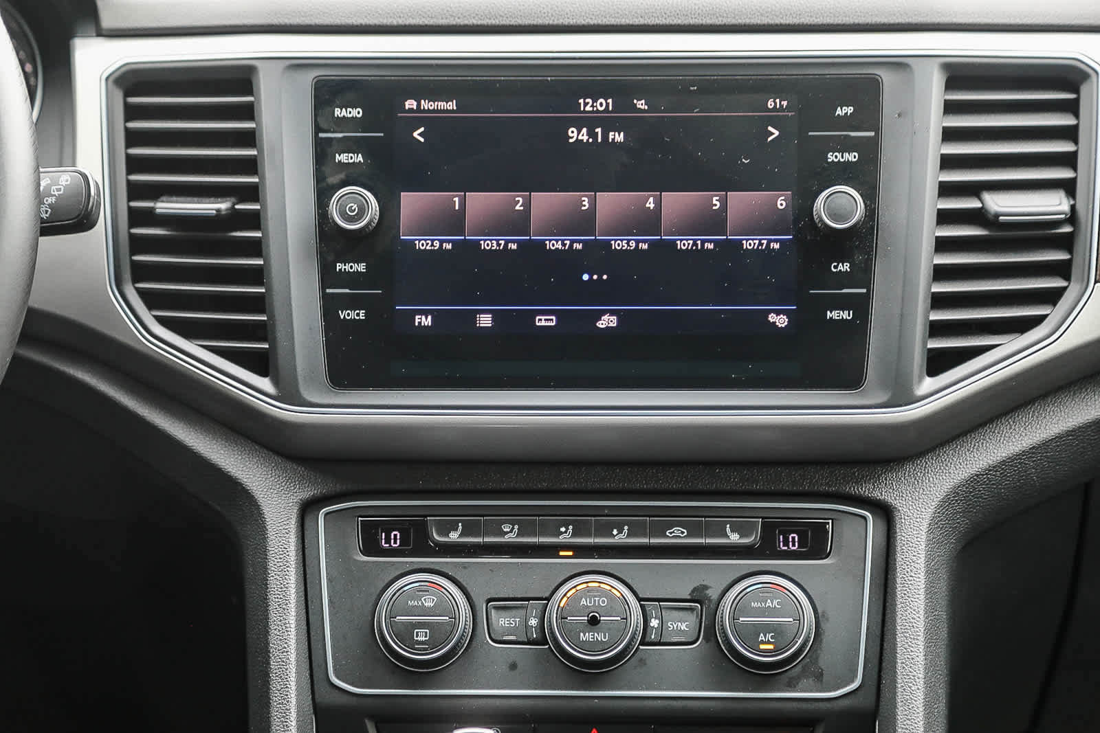 Used 2019 Volkswagen Atlas SE AWD/4WD image 14