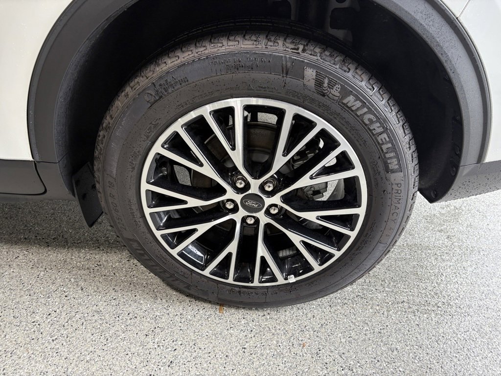 Used 2024 Ford Escape Base w/ PHEV Premium Package image 27