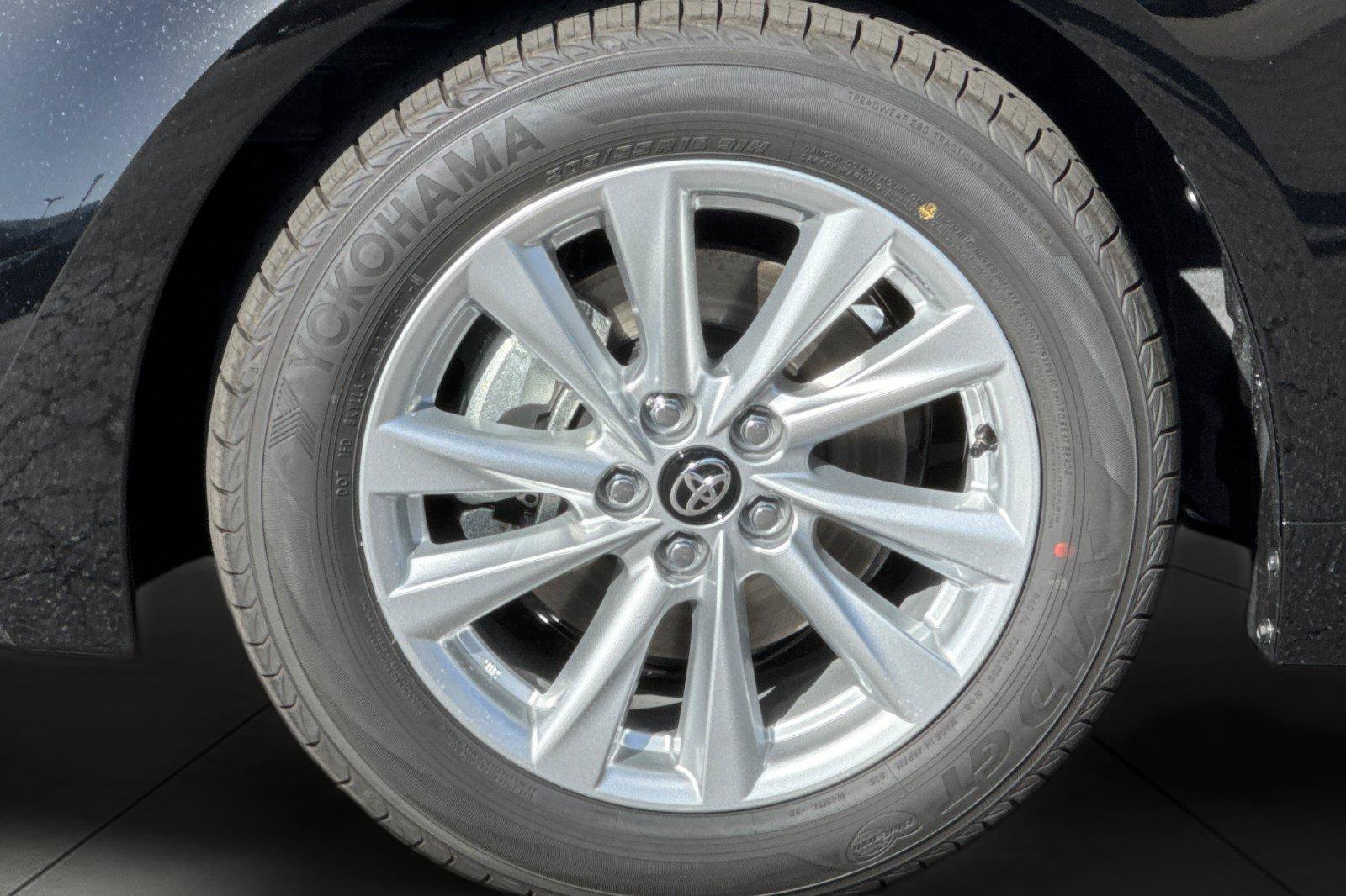 New 2027 Toyota Corolla LE w/ LE Premium Package FWD image 31