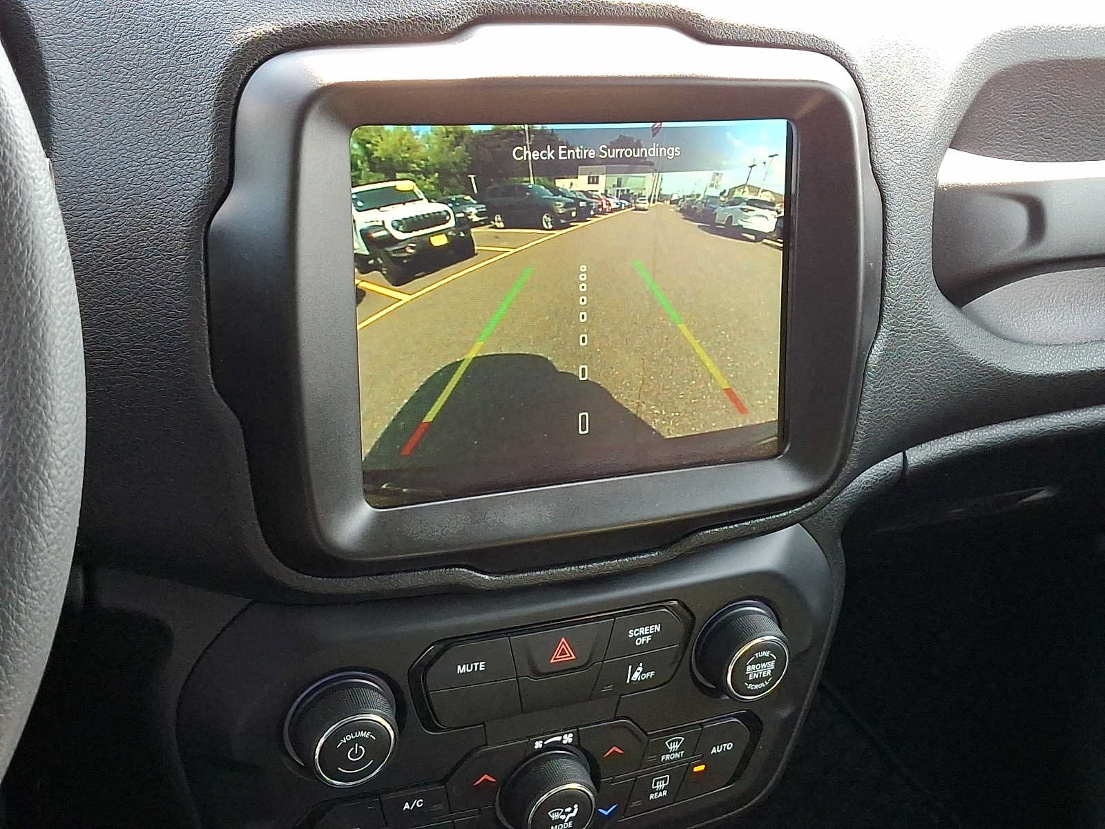 Certified 2023 Jeep Renegade Latitude AWD/4WD image 18
