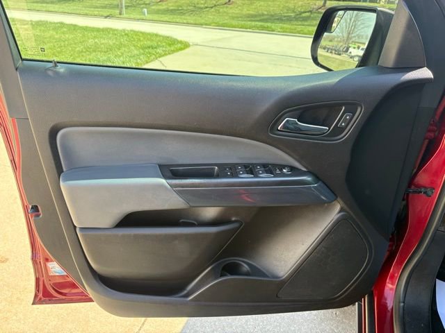 Used 2018 Chevrolet Colorado Z71 AWD/4WD image 12