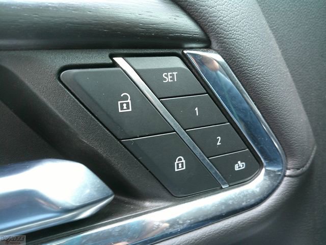 Used 2024 GMC Sierra 3500 Denali w/ Denali Reserve Package image 26