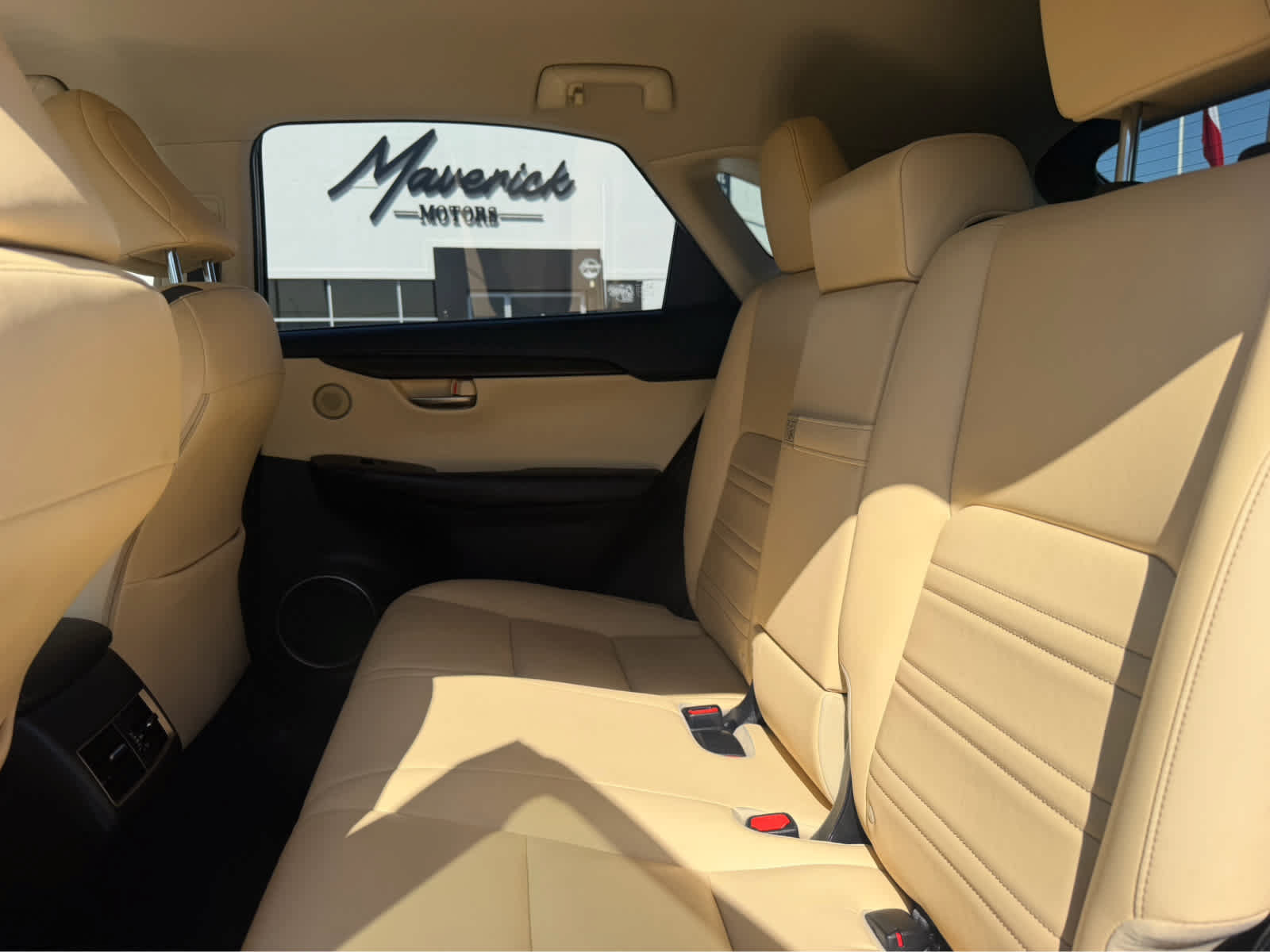 Used 2015 Lexus NX 200t FWD image 18