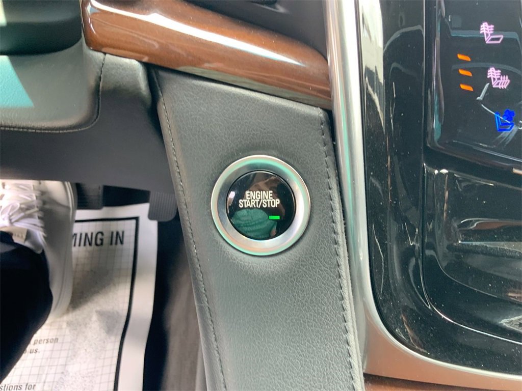 Certified 2020 Cadillac Escalade Luxury w/ Escalade Sport Edition image 17