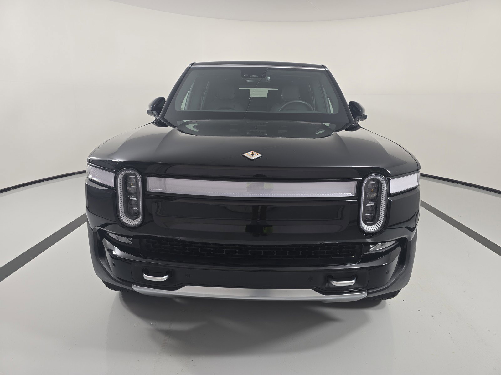 Used 2023 Rivian R1S Adventure image 8