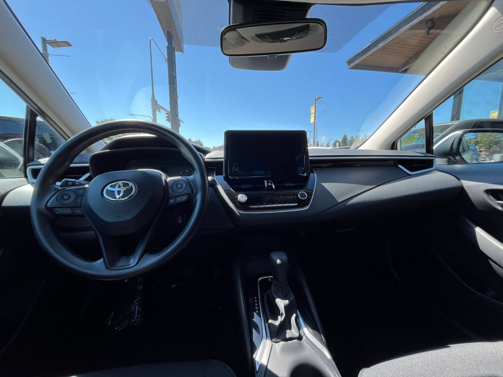 Used 2025 Toyota Corolla LE FWD image 33
