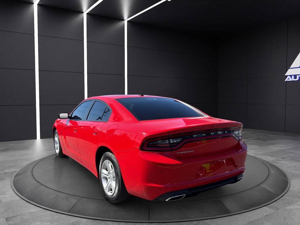 Used 2021 Dodge Charger SXT w/ Leather Interior Group RWD image 4