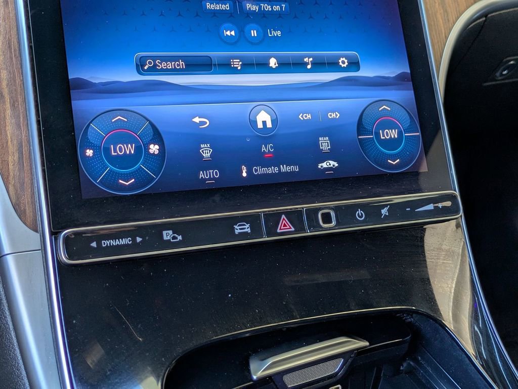 Used 2025 Mercedes-Benz C 300 Sedan image 17