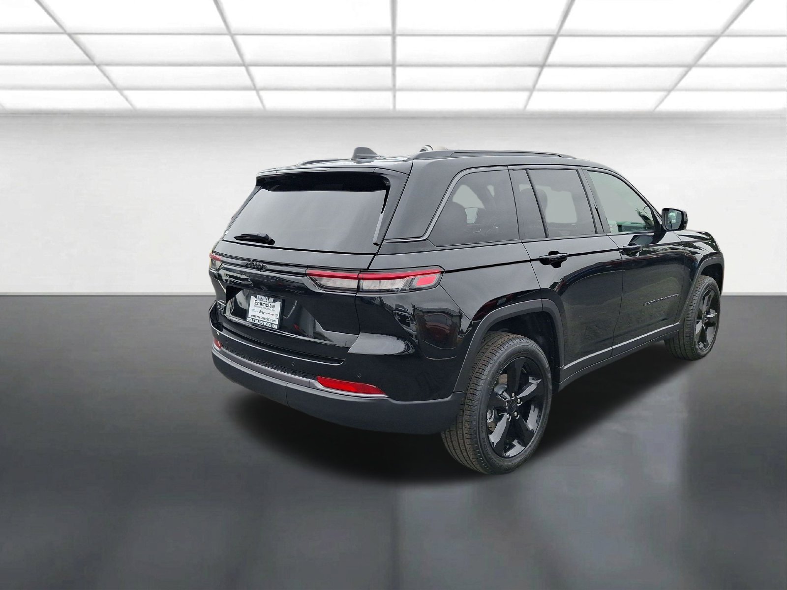 New 2026 Jeep Grand Cherokee Limited w/ Limited Altitude Package AWD/4WD image 3
