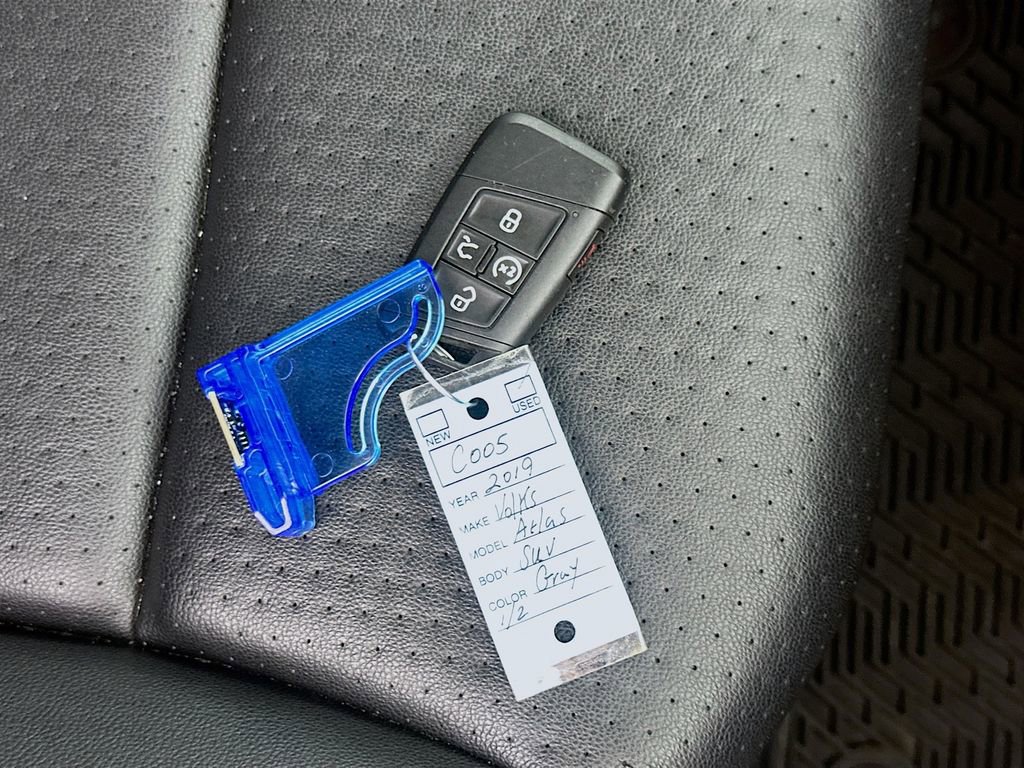 Used 2019 Volkswagen Atlas SEL image 34