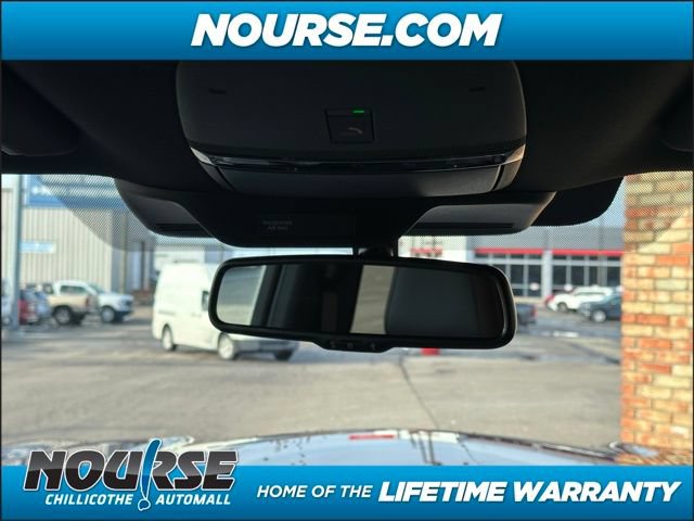 New 2025 Nissan Armada SL w/ Captain's Chari Seat Package AWD/4WD image 18